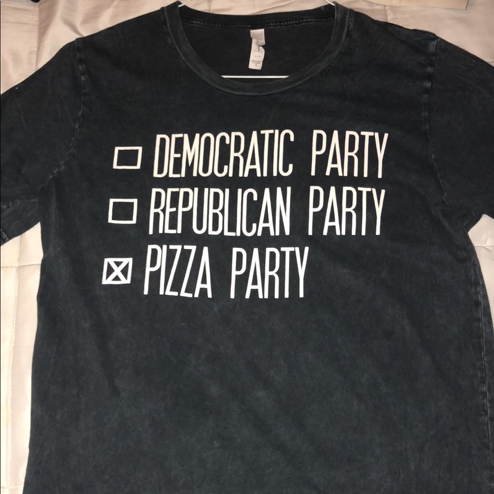 Pizza party tee